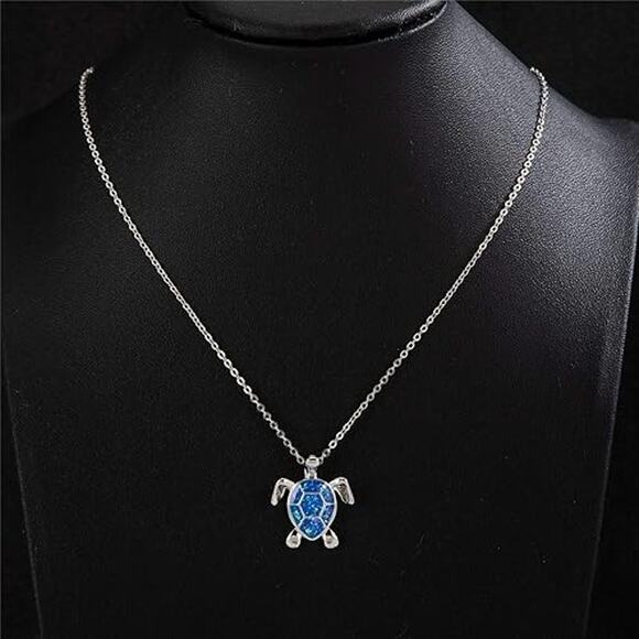 NEW Women's Pendant Necklace Silver Plated Pretty Blue Sea Turtle Free Shipping - Picture 2 of 5